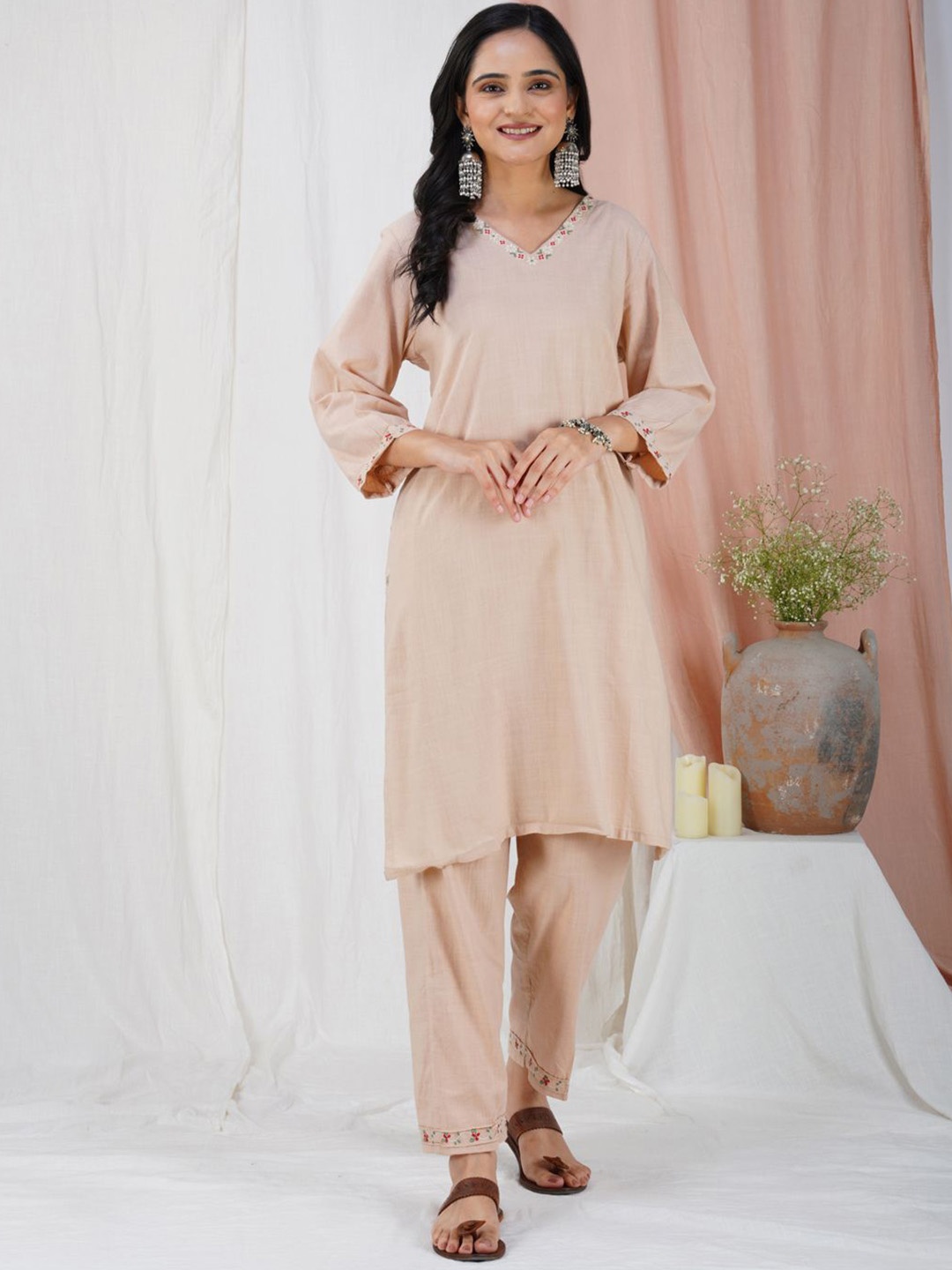 

zuri V-Neck Cotton Straight Kurta, Peach