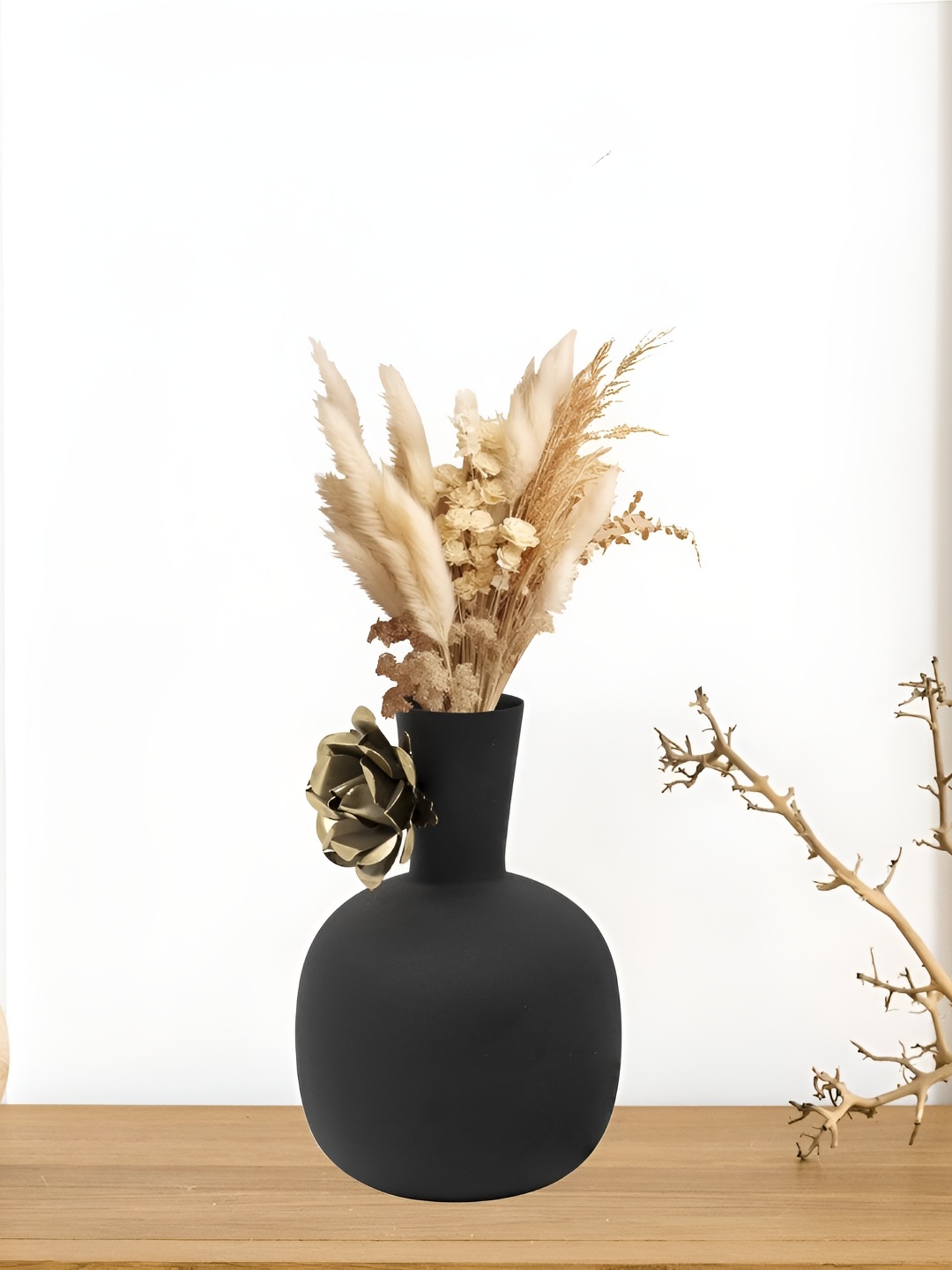 

Cocovey Homes Black Metal Vase