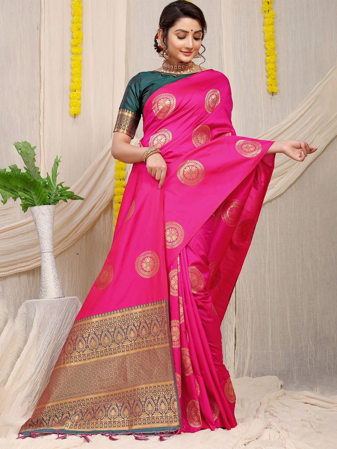 

Kandora Ethnic Motifs Zari Pure Silk Paithani Saree, Pink