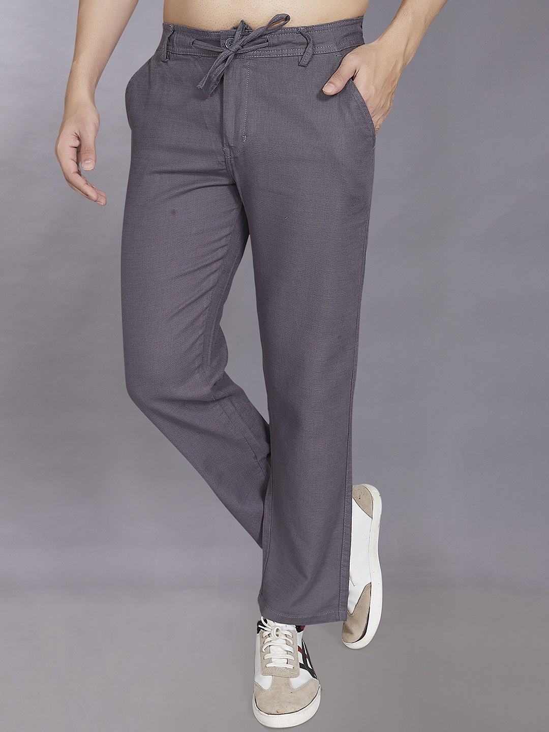 

DIVISIVE Men Mid-Rise Loose Fit Regular Trousers, Grey