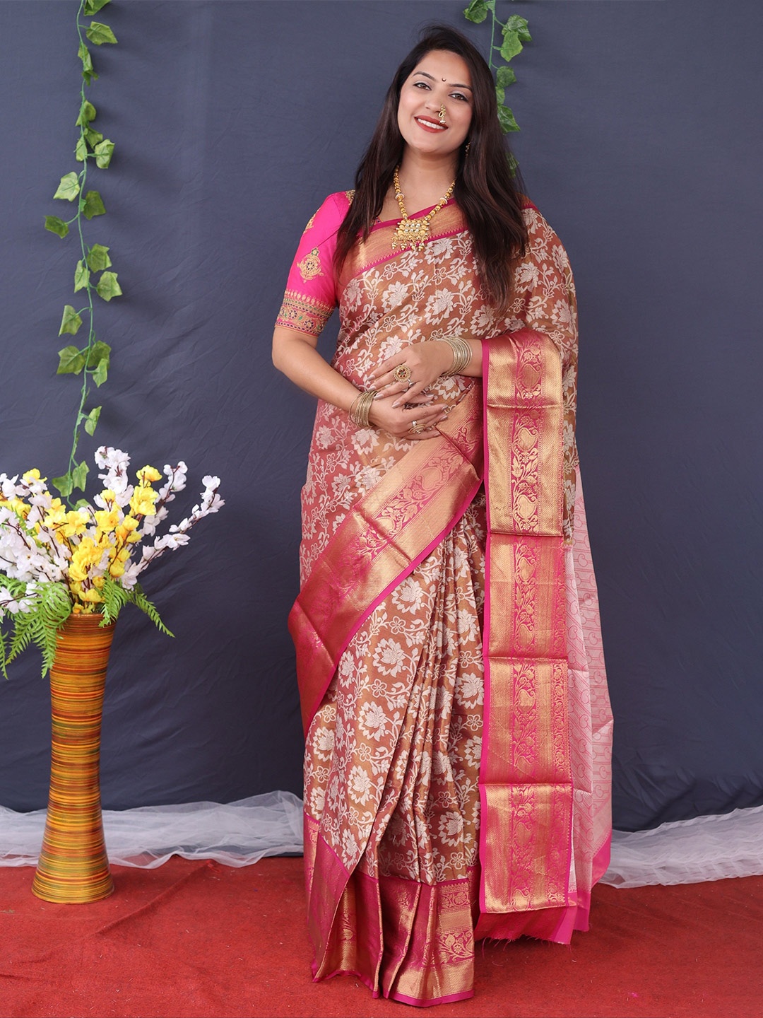 

Kandora Woven Design Zari Pure Silk Heavy Work Paithani Saree, Orange