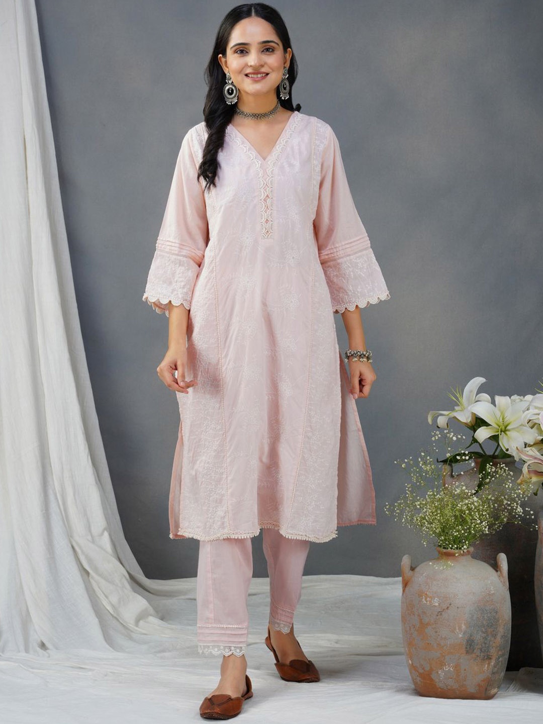 

zuri Floral Embroidered V-Neck Cotton Straight Kurta, Pink