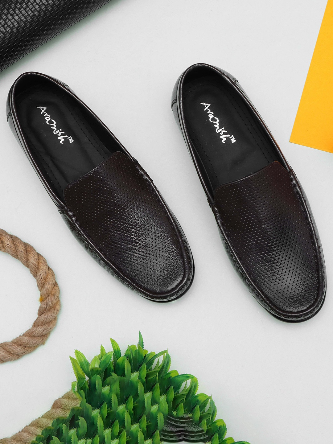 

ARAMISH Men Perforations Leather Loafers, Brown