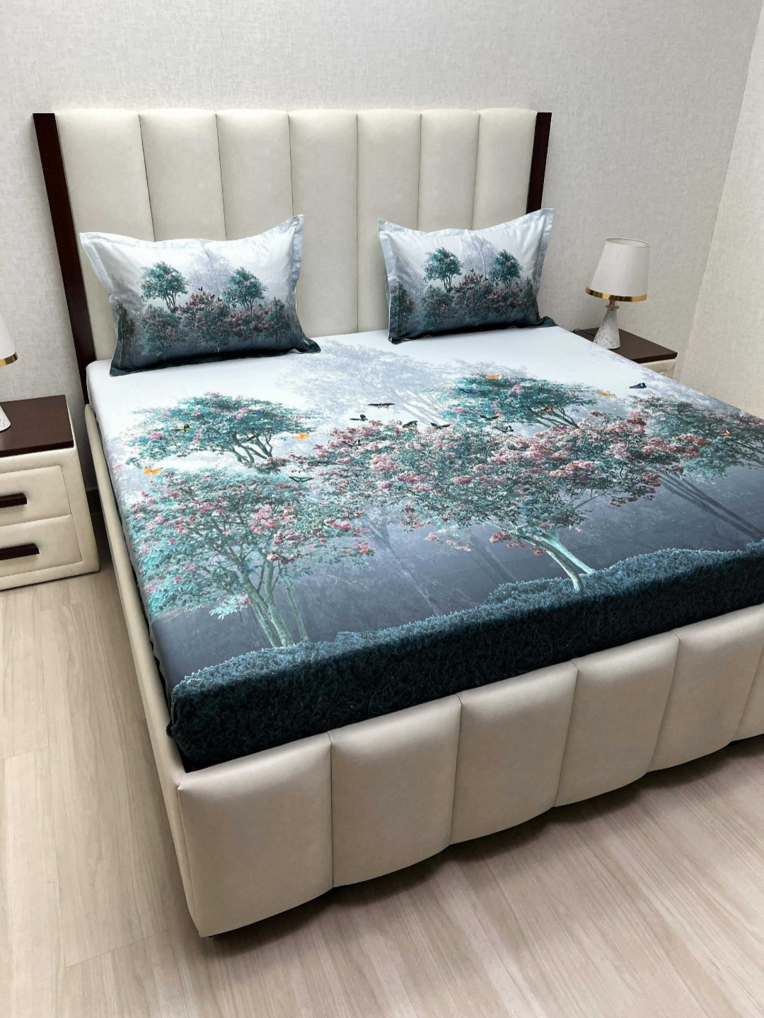 

Pure Decor Majestic Green Floral Printed Pure Cotton 250 TC King Bedsheet Set 2.74 x 2.74m
