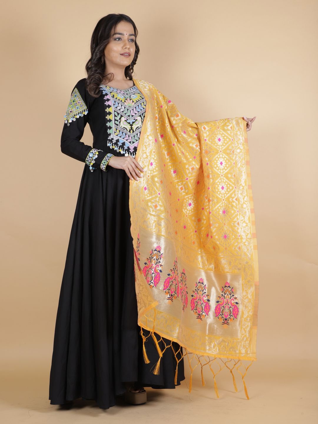 

Suha Ethnic Motifs Woven Design Dupatta With Zari, Yellow