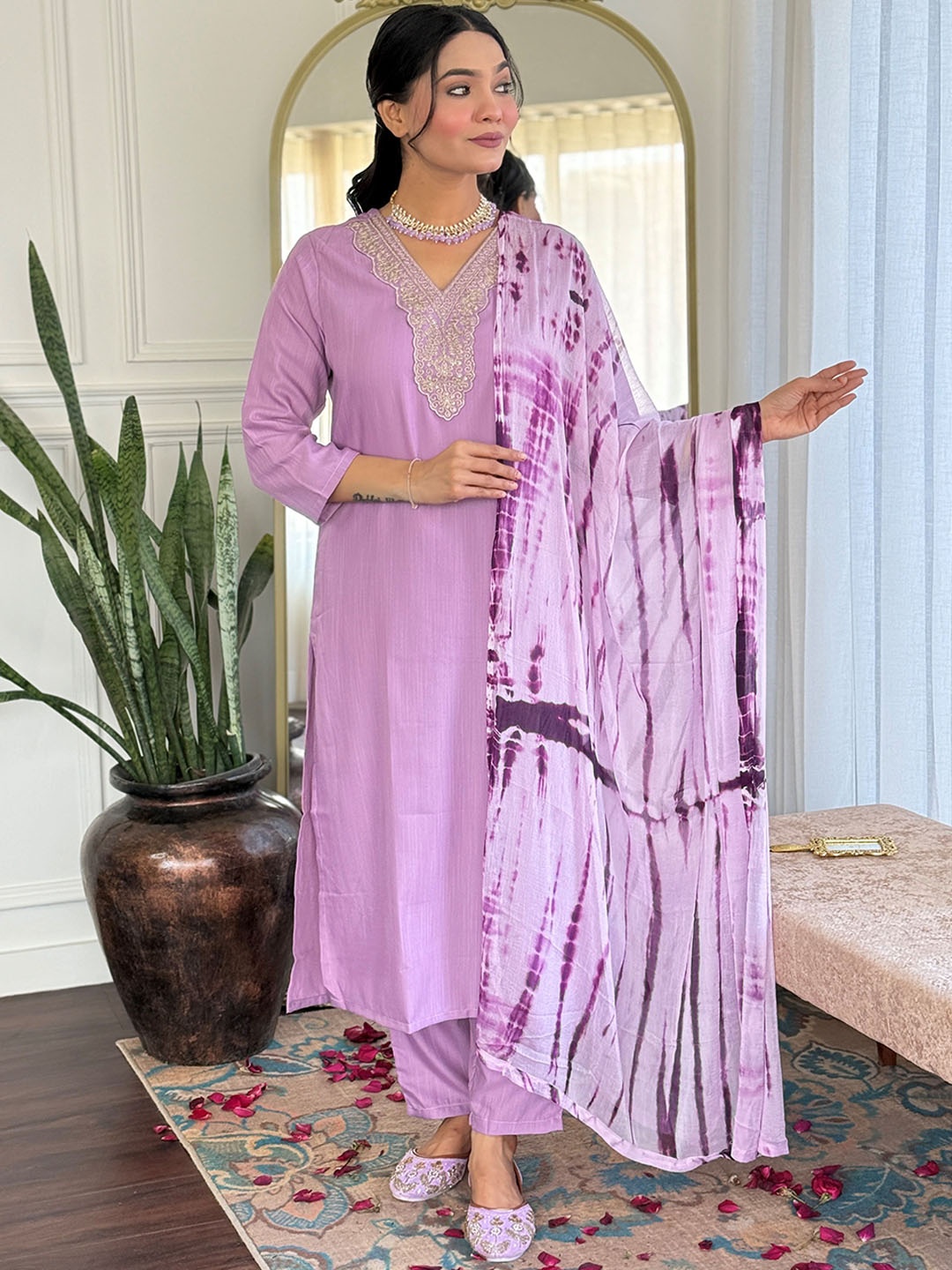 

KALINI Floral Yoke Design V-Neck Straight Kurta With Trousers And Dupatta, Lavender