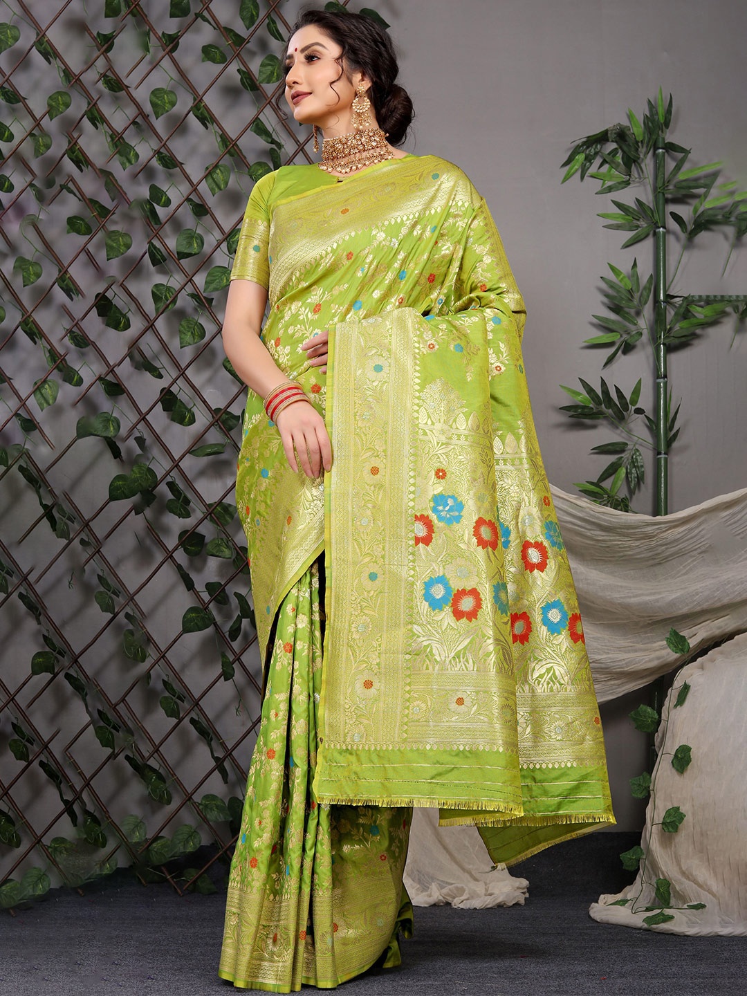 

Kandora Woven Design Pure Silk Heavy Work Banarasi Saree, Olive