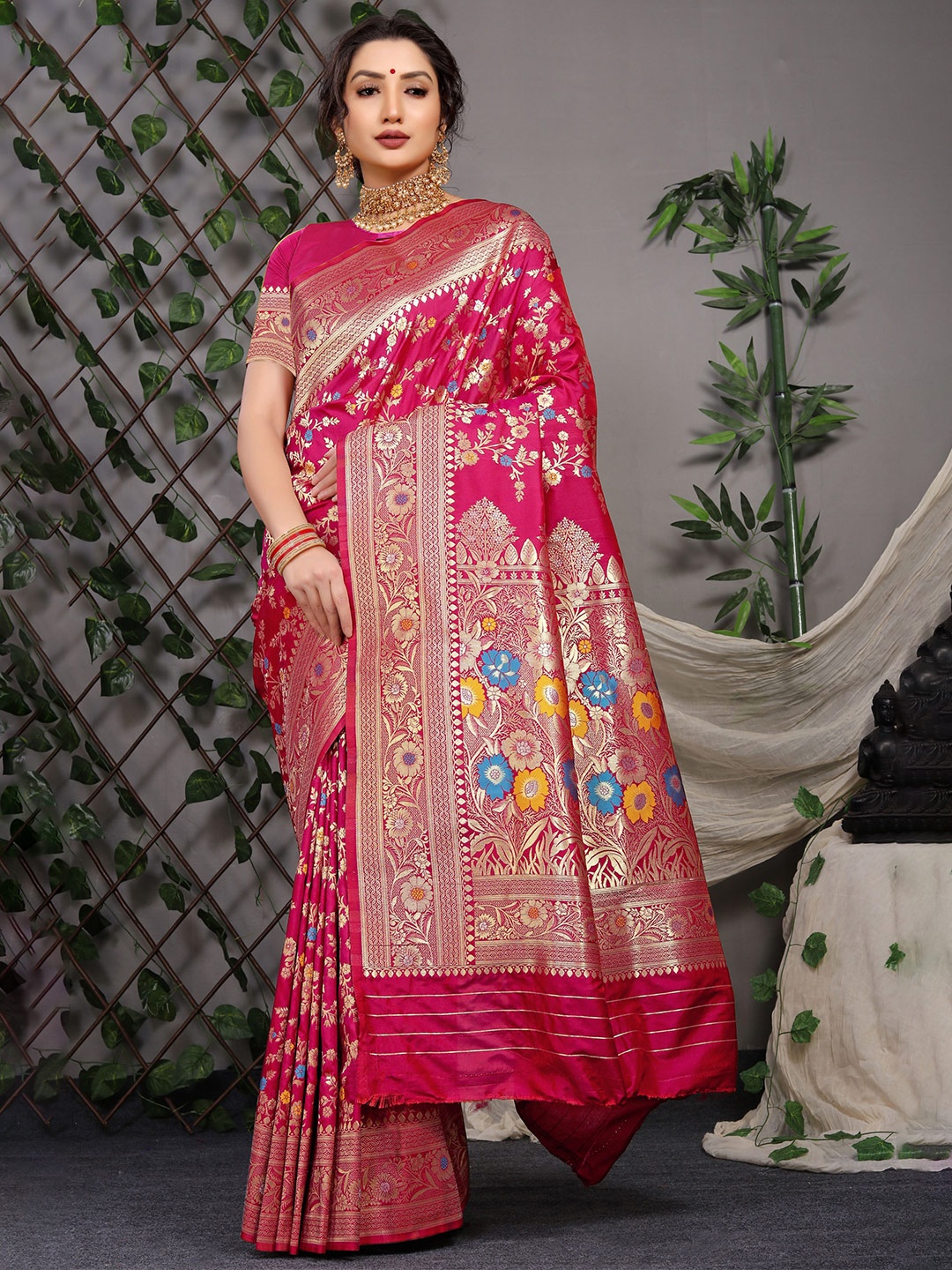 

Kandora Ethnic Motifs Zari Pure Silk Banarasi Saree, Pink