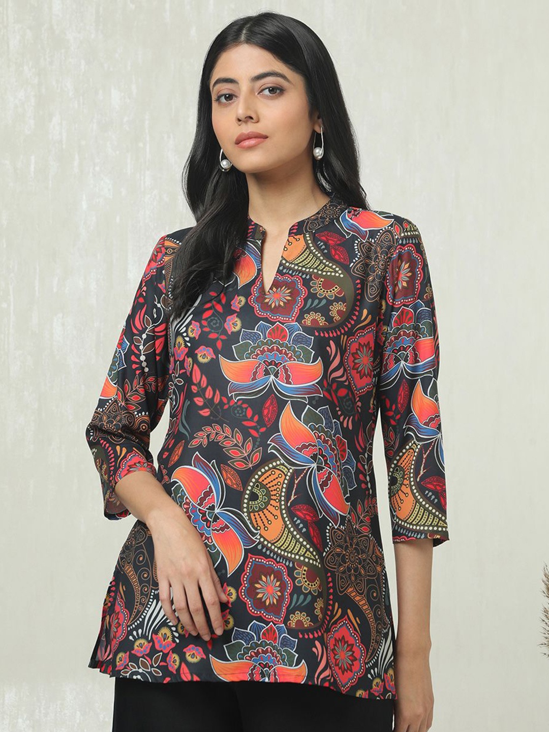 

Soch Mandarin Collar Printed Tunic, Black
