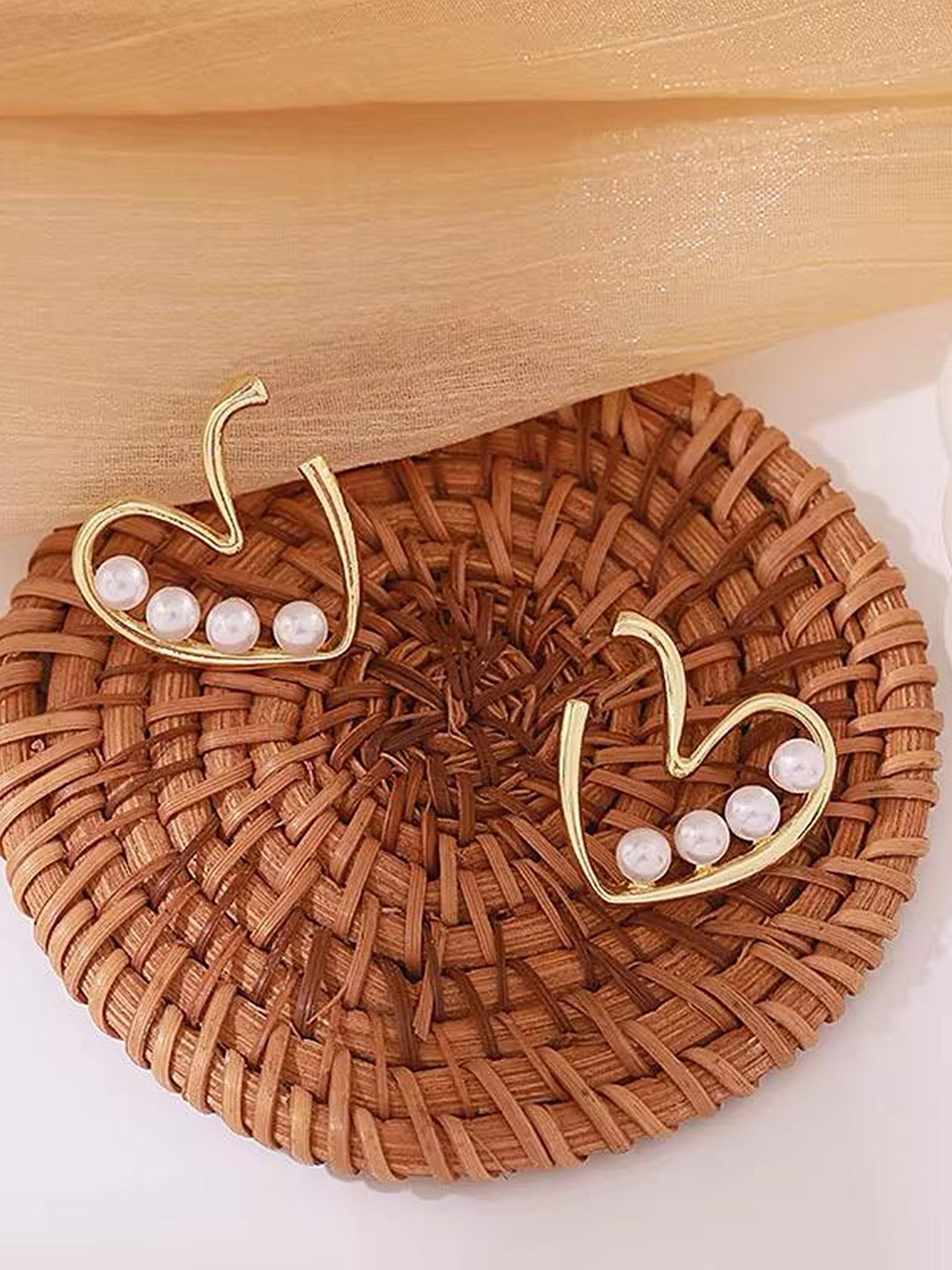 

TANLOOMS Gold-Plated Artificial Stones Studded Contemporary Studs