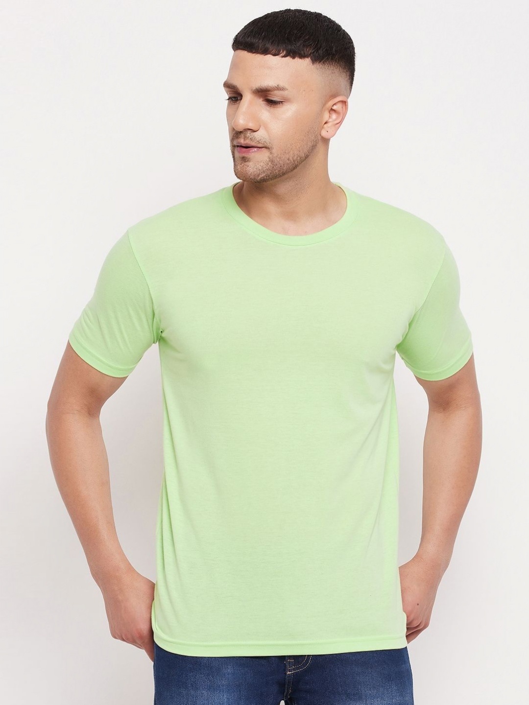 

LYCOS Men Solid Round Neck Cotton T-shirt, Green