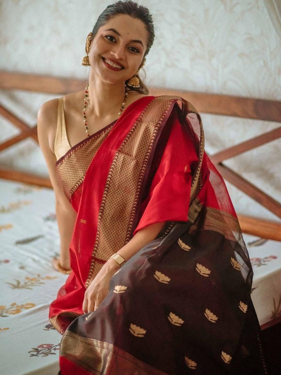 

zinzraa Woven Design Zari Pure Cotton Kanjeevaram Saree, Red