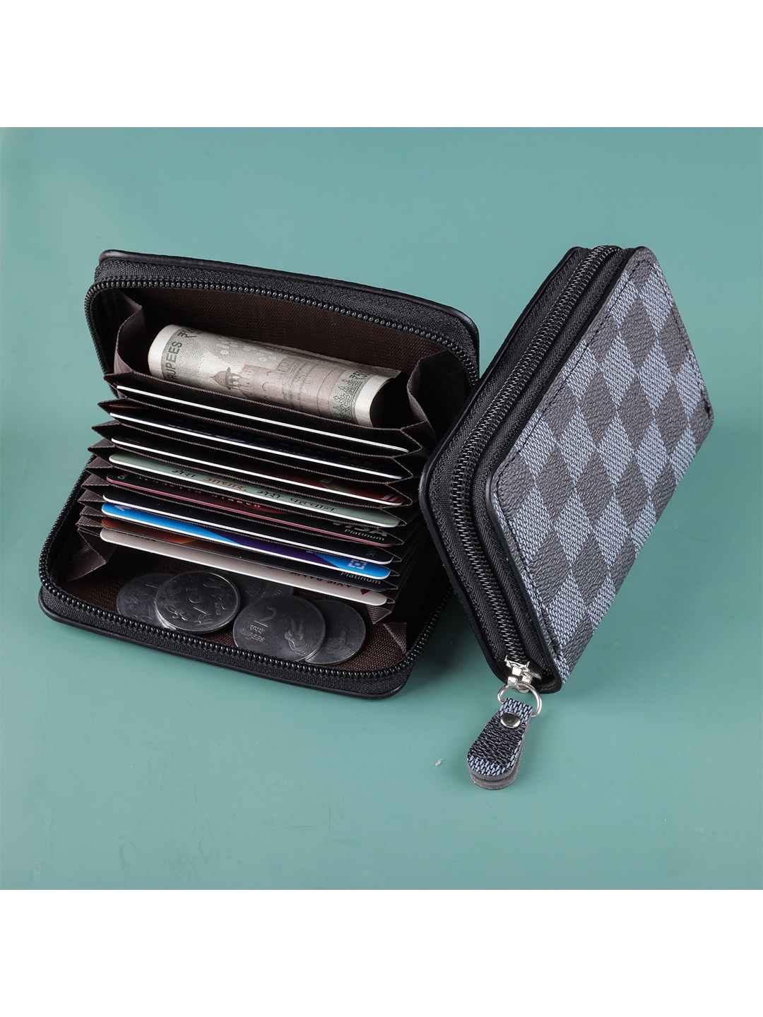 

WATCHSTAR Men Abstract Printed Zip Detail Leather Card Holder, Black