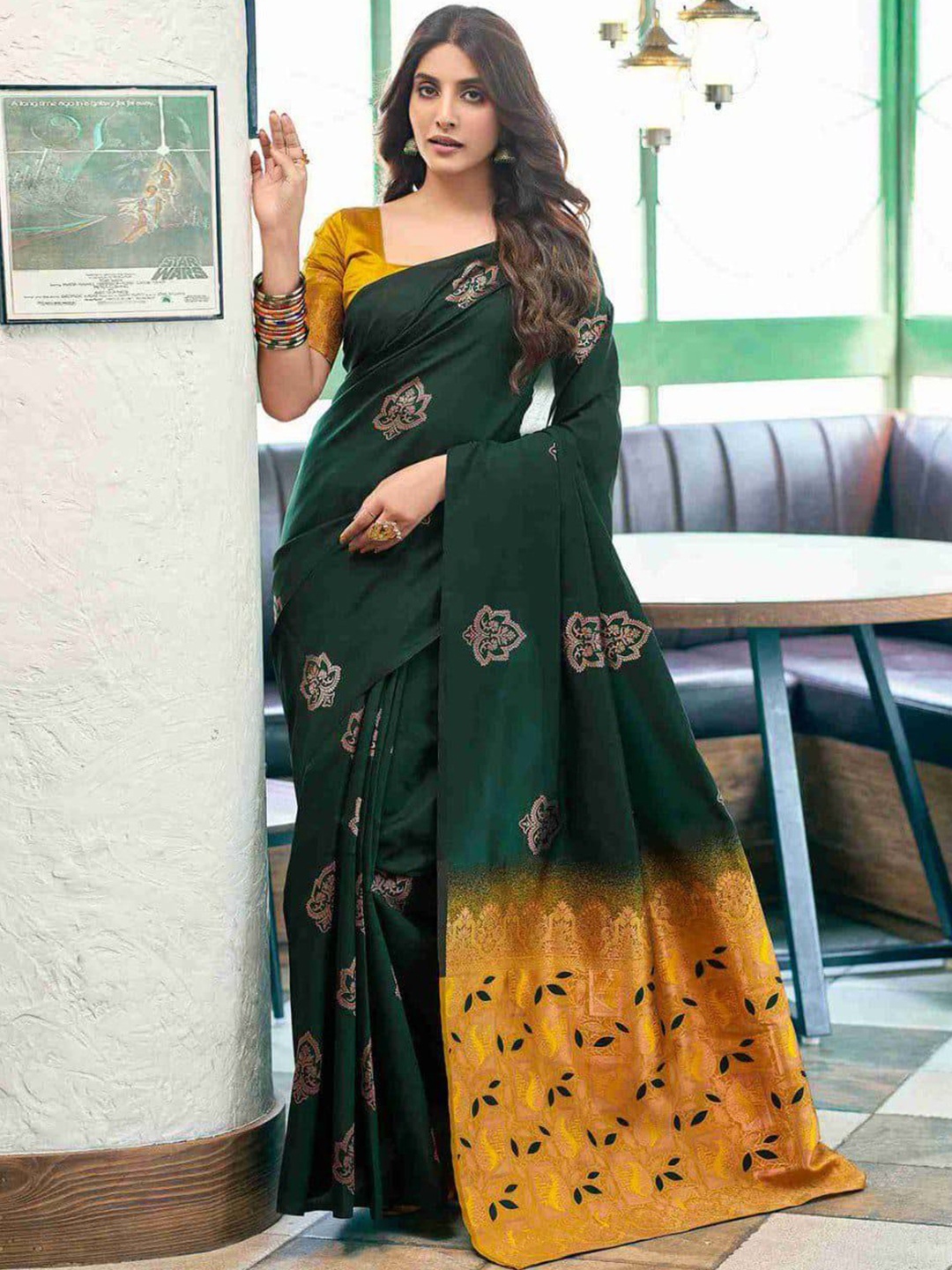 

JULEE Ethnic Motifs Pure Silk Banarasi Saree, Green