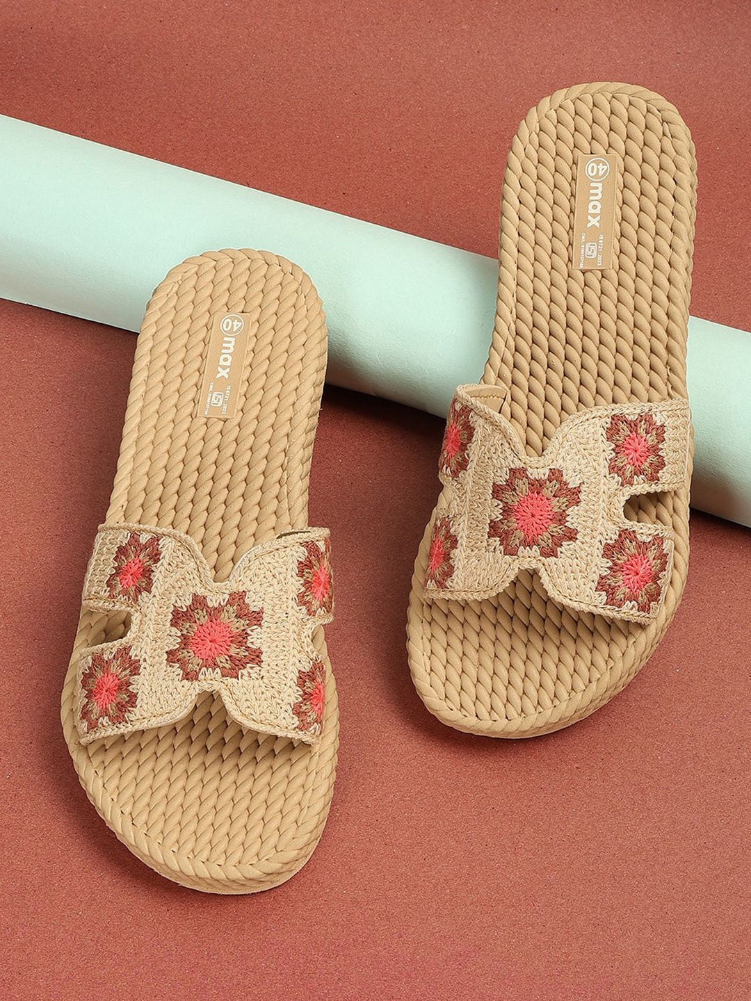 

max Open Toe Flats, Beige