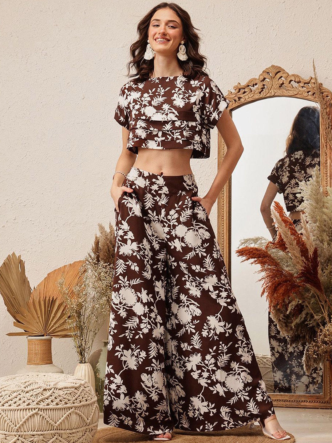 

QUIERO Floral Printed Boat Neck Crop Top With Palazzos, Brown