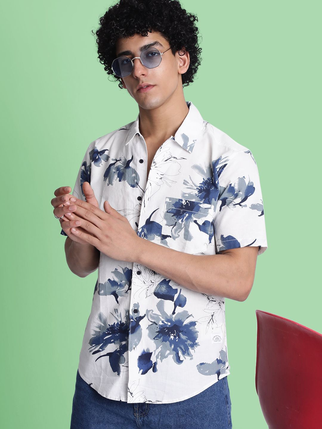 

Bene Kleed Men Slim Fit Floral Opaque Printed Casual Shirt, Off white