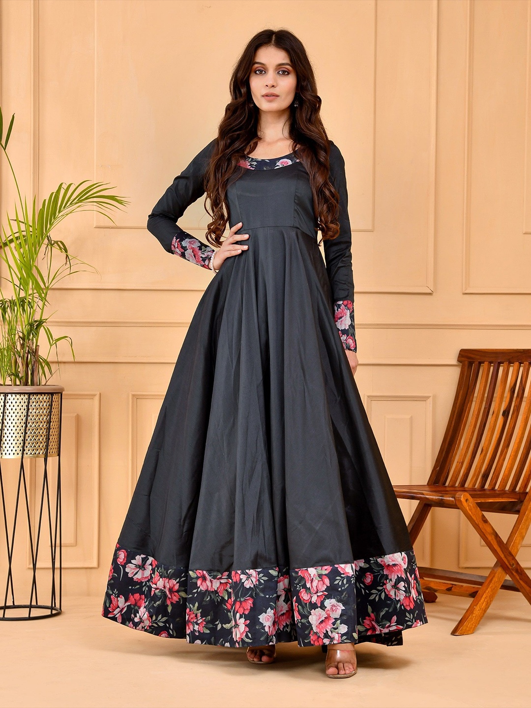 

DRESENCE Women's Solid Fit & Flare Round Neck Regular Sleeves Maxi Dress, Black