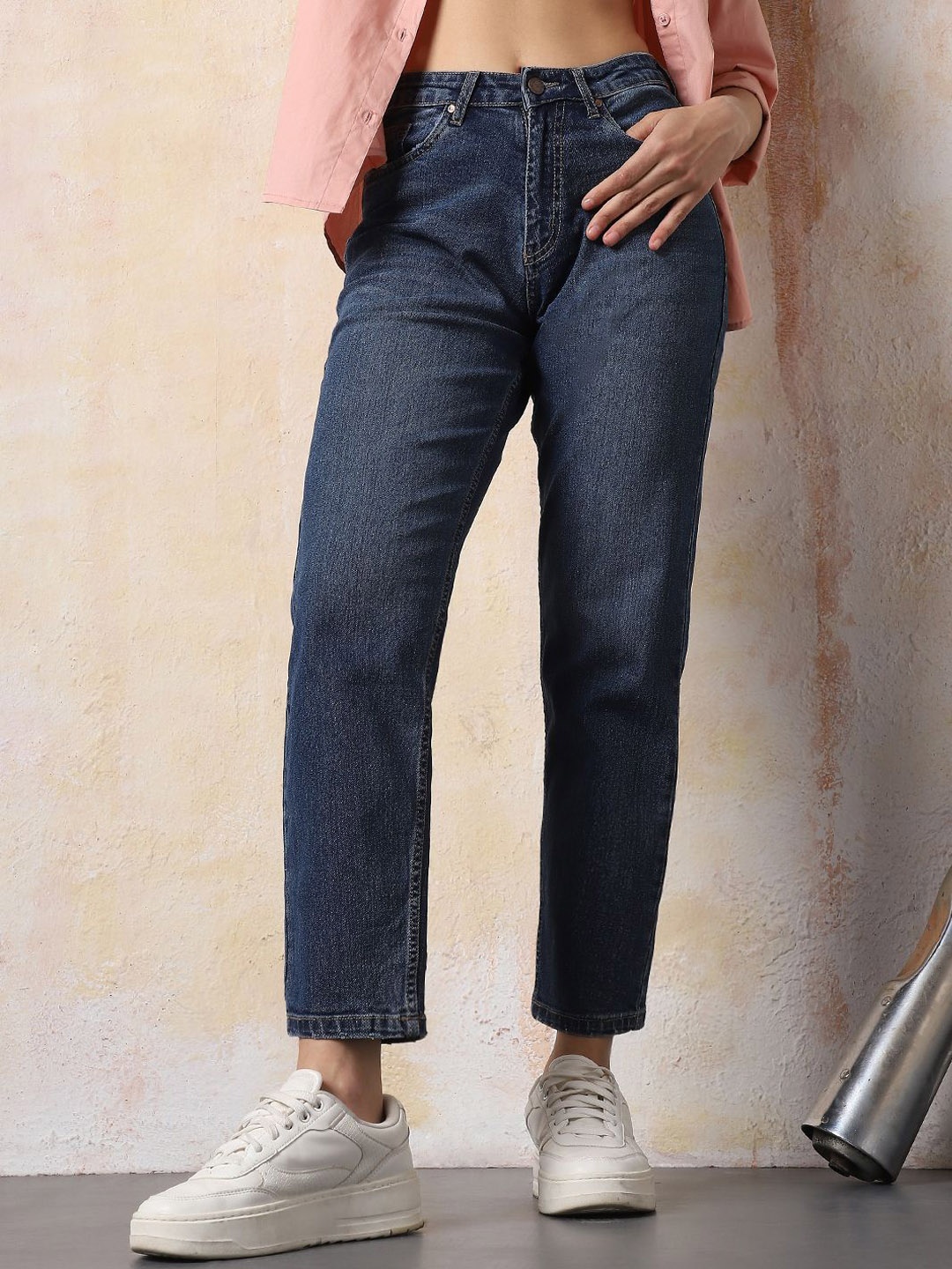 

High Star Women Mom Slim Fit High-Rise Light Fade Cotton Jeans, Blue
