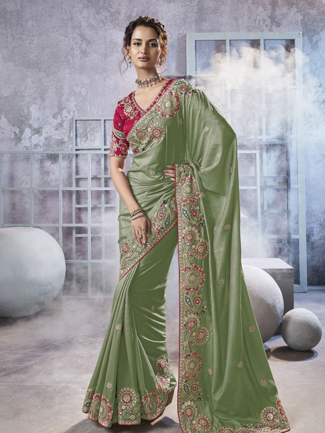 

Suha Floral Sequinned Pure Georgette Saree, Green