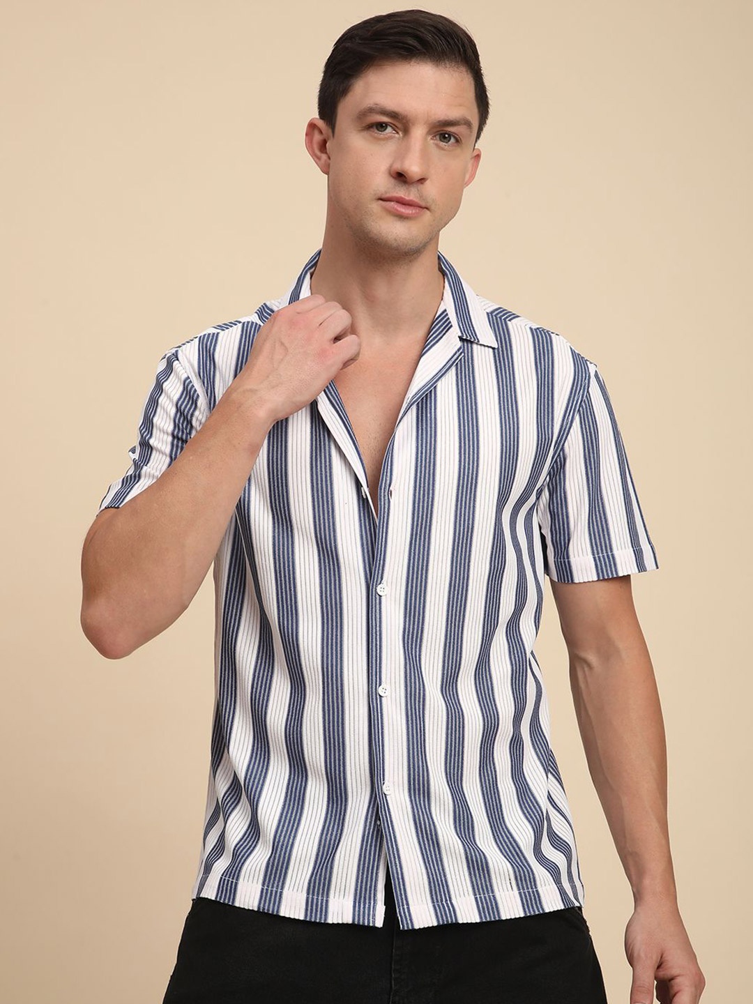 

Voroxy Men Relaxed Opaque Striped Casual Shirt, Navy blue