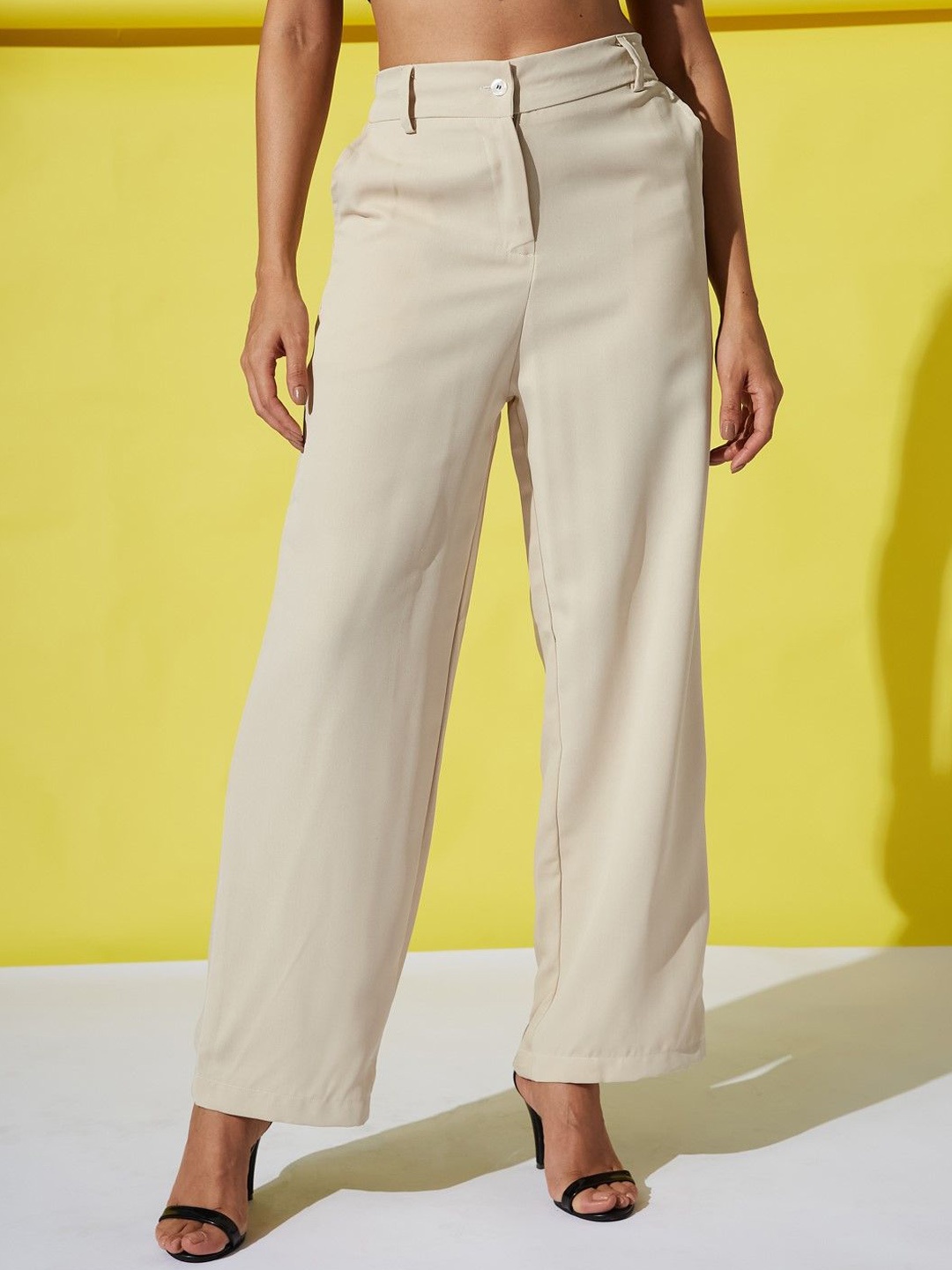 

The Roadster Lifestyle Co High Waist Wide Leg Loose Fit Trousers, Off white