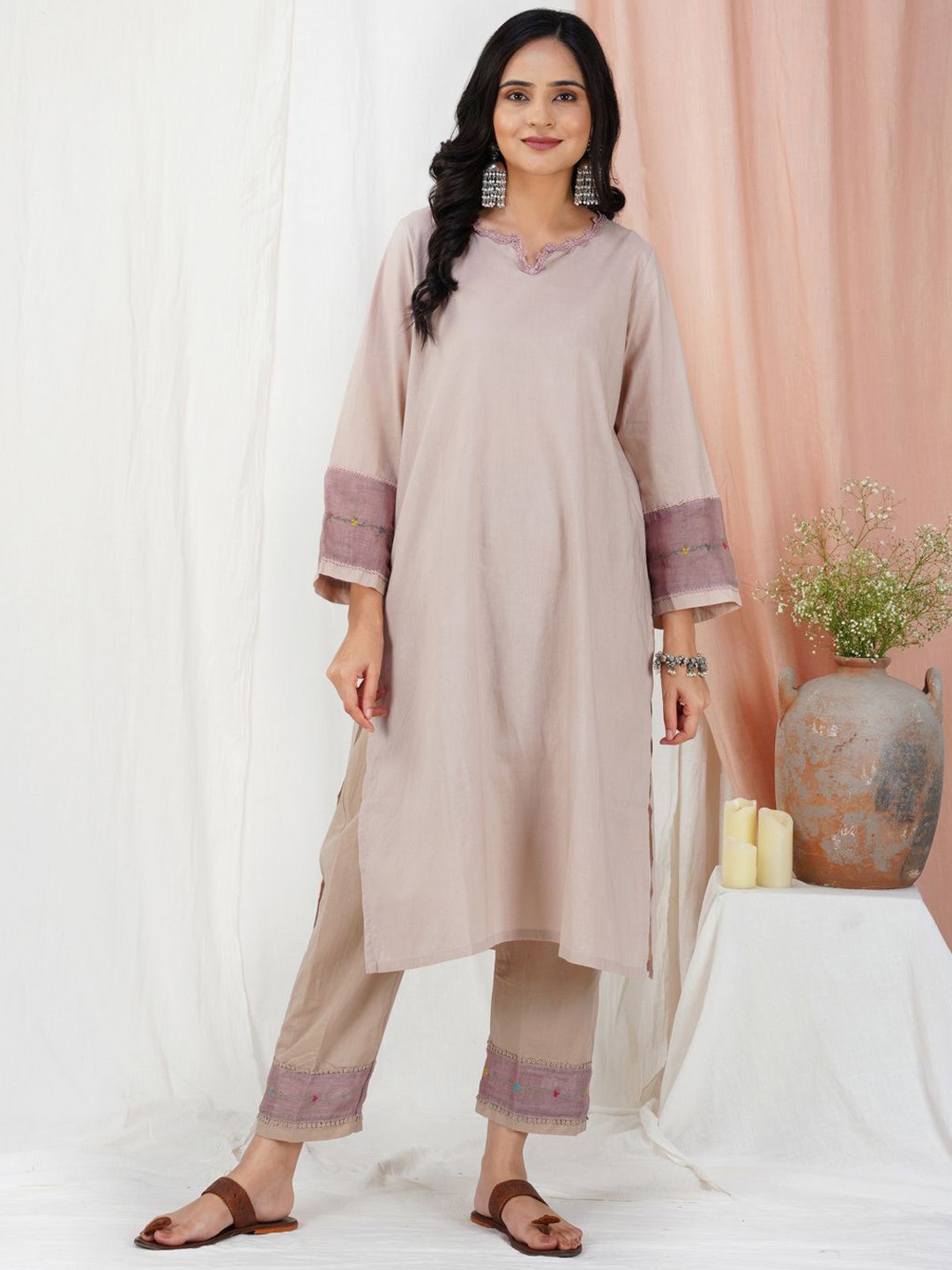 

zuri Floral Embroidered Notch-Neck Cotton Straight Kurta, Beige