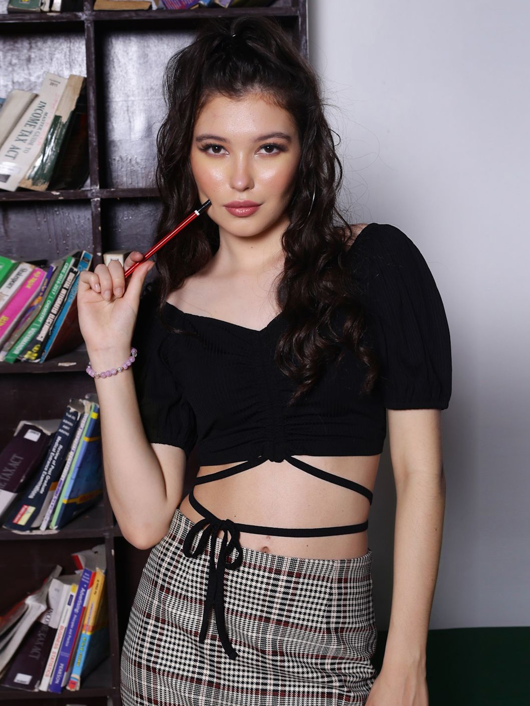 

Sera Sweetheart Neck Puff Sleeve Crop Top, Black