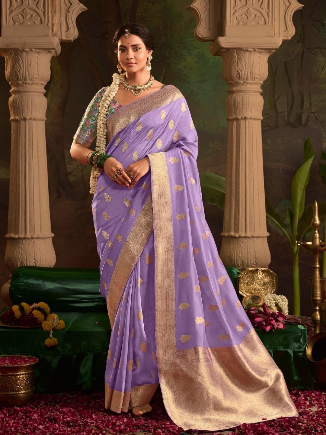 

DEVATITHI Purple Banarasi Silk Saree