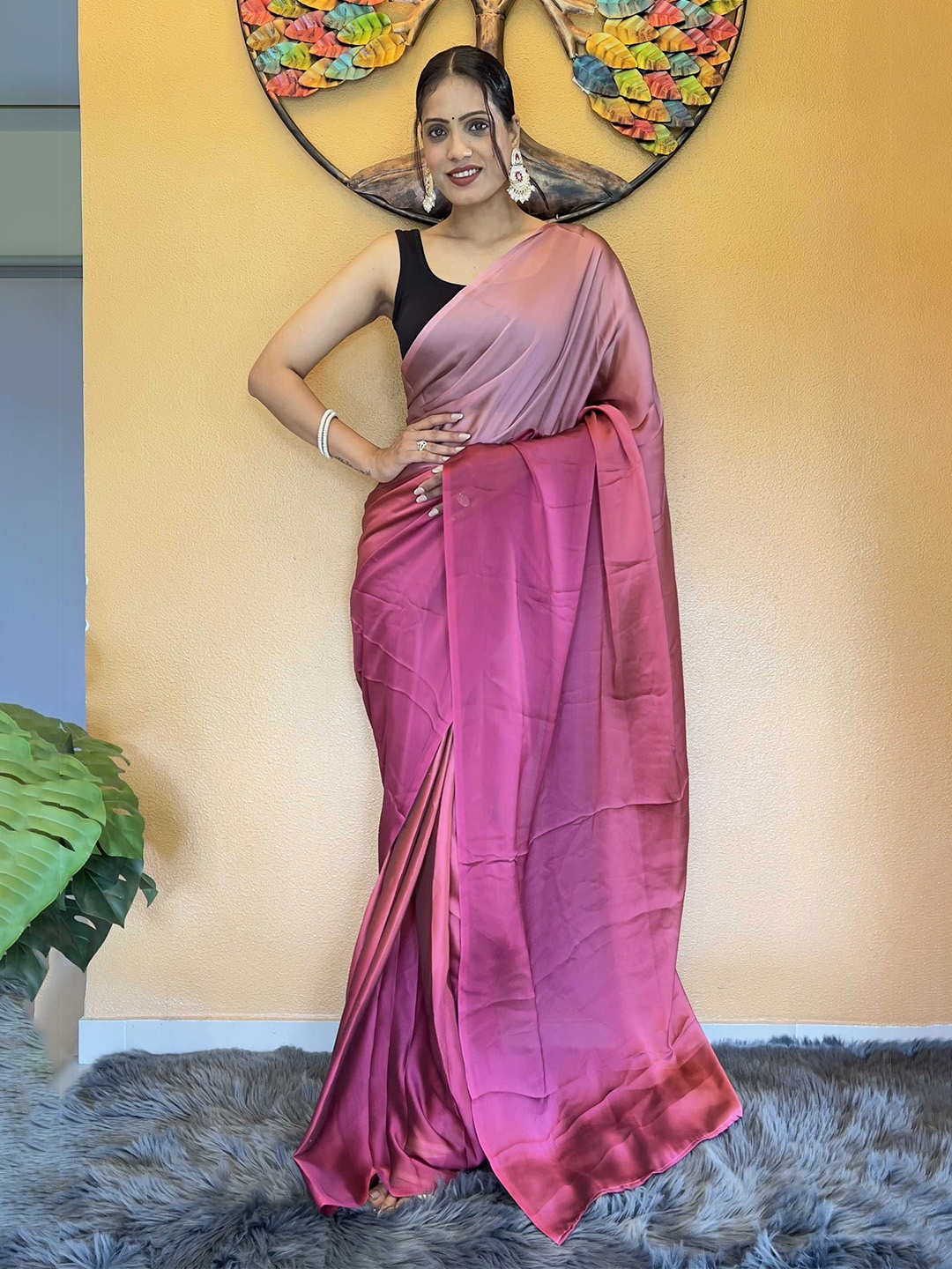 

DIVASTRI Ombre Poly Chiffon Ready to Wear Saree, Pink
