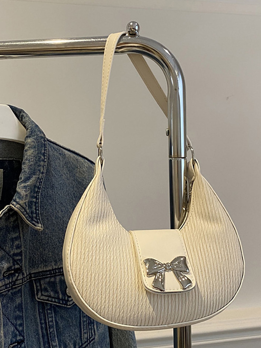 

LULU & SKY Textured PU Structured Hobo Bag with Tasselled, White