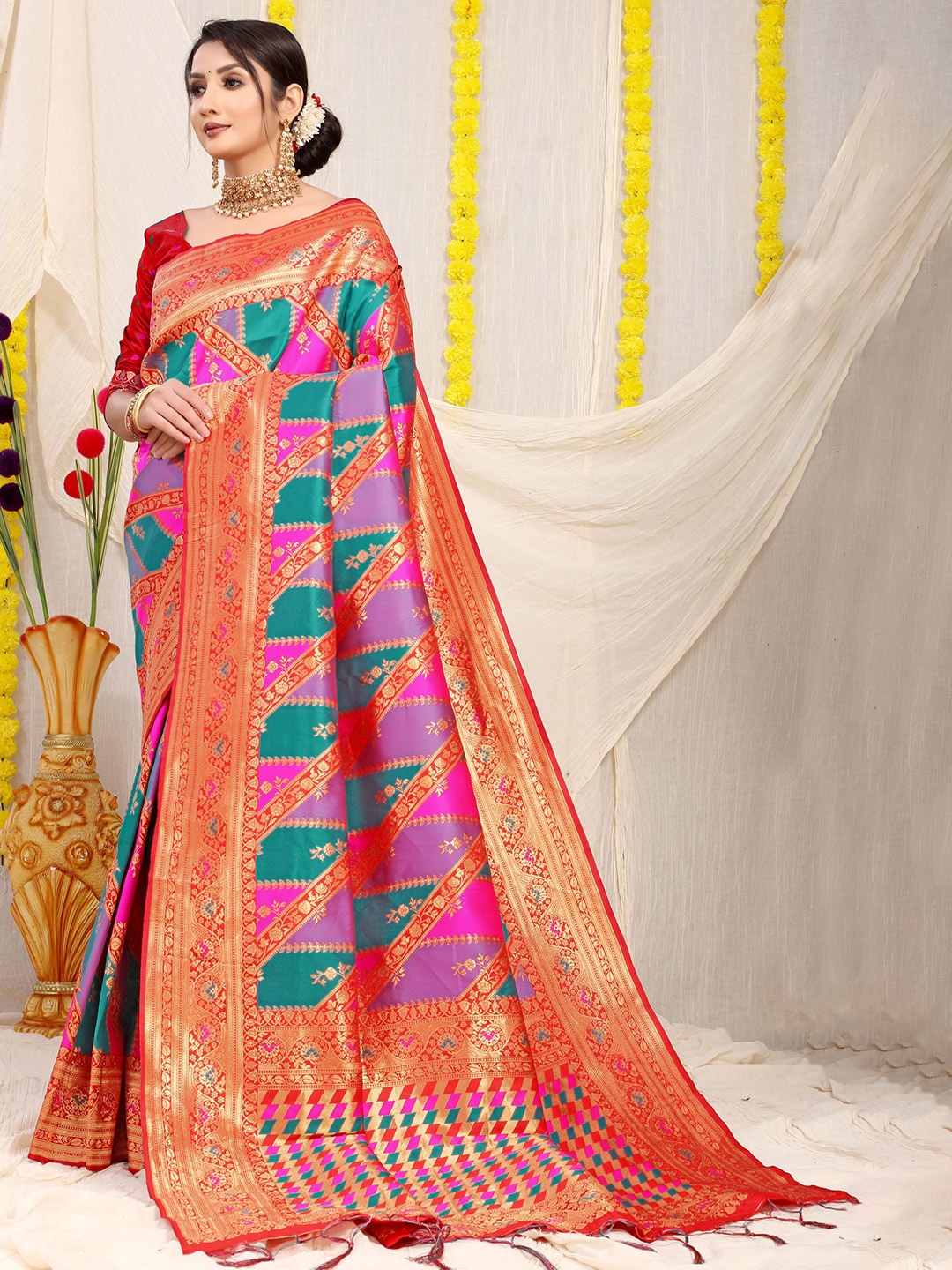 

Kandora Woven Design Zari Pure Silk Banarasi Saree, Teal