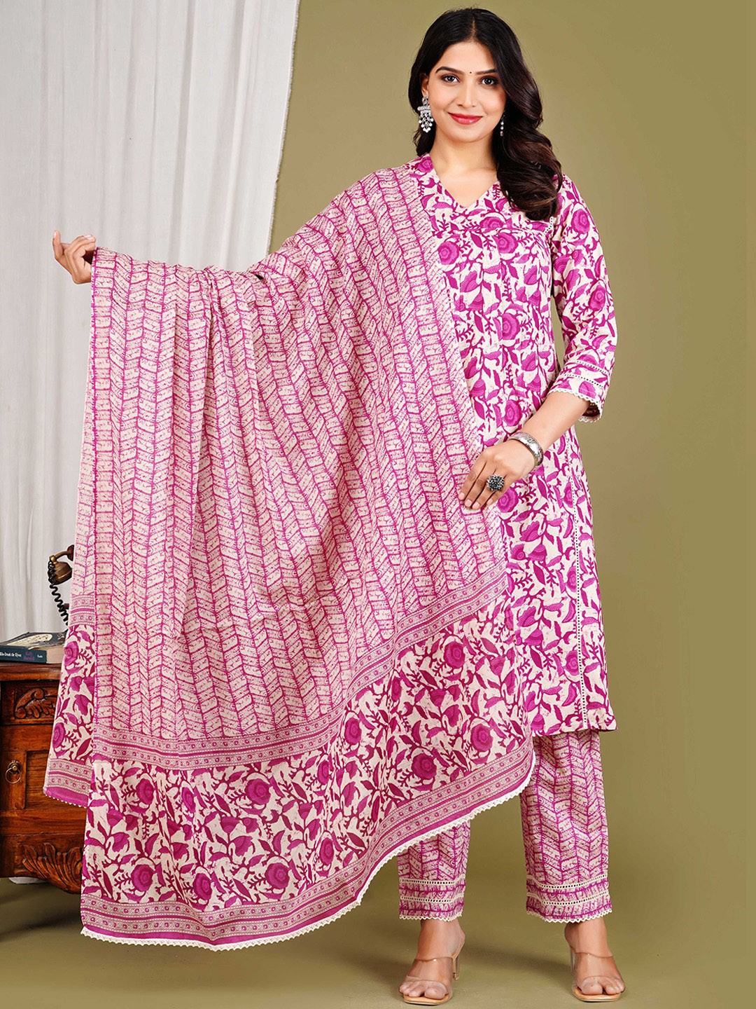 

Moajaza Floral Printed V- Neck Pure Cotton A-Line Kurta With Trousers & Dupatta, Purple