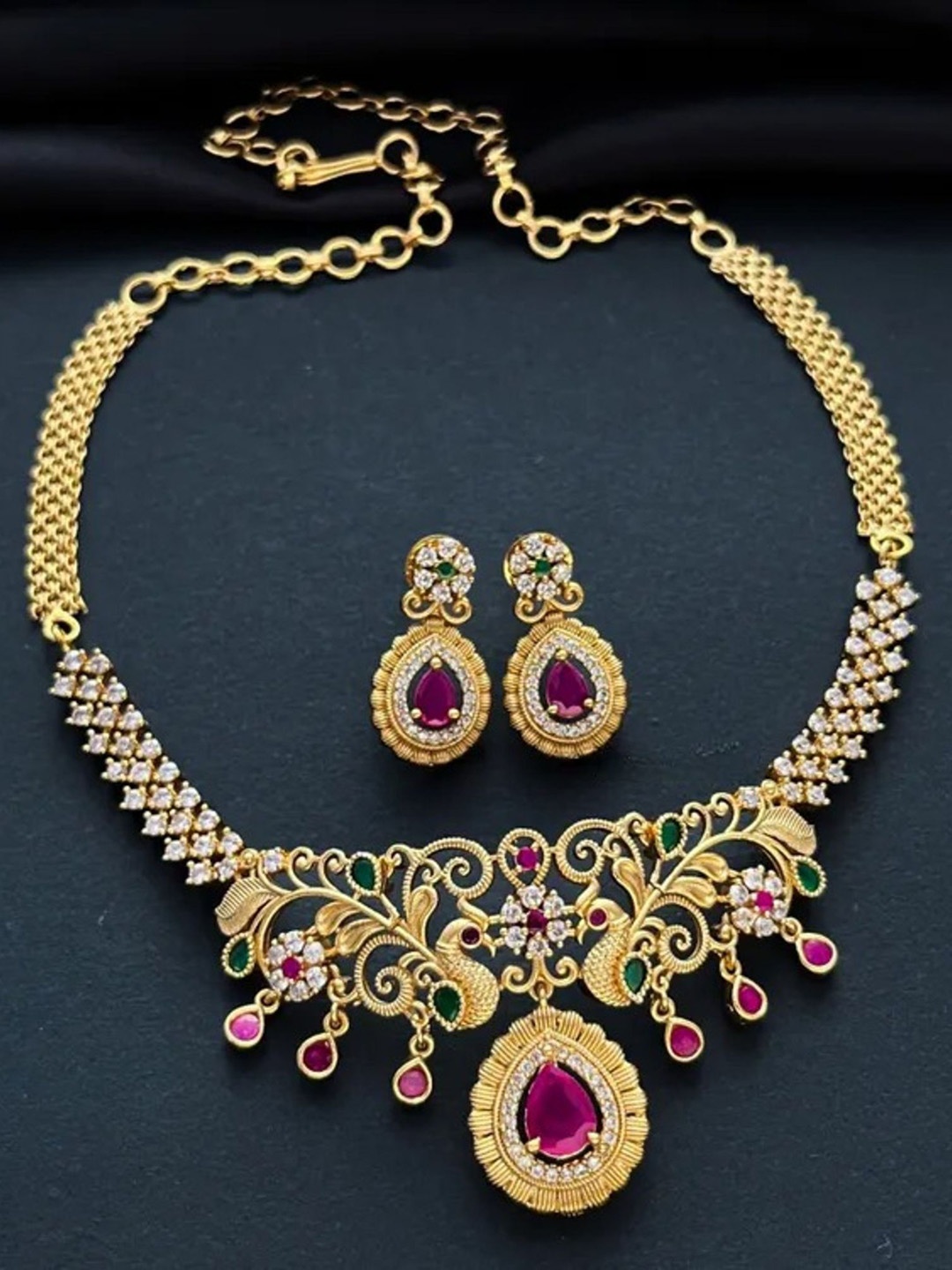 

Rangrozo Jewellery Gold-Plated Stone-Studded Jewellery Set