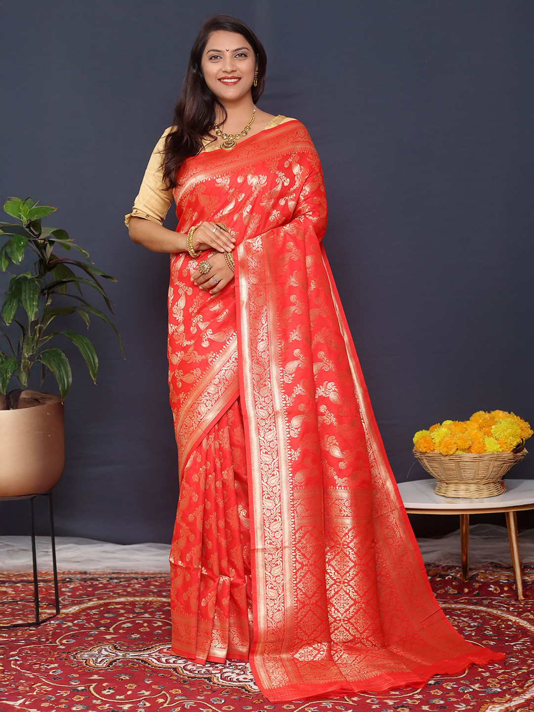 

Kandora Woven Design Zari Pure Silk Paithani Saree, Red