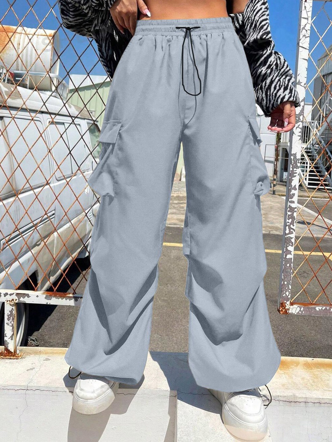 

DIMPY GARMENTS Women Relaxed Loose Fit High-Rise Cargos Trousers, Grey