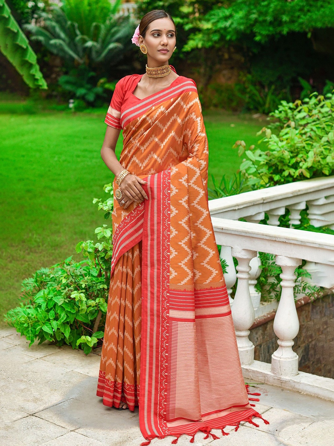 

DIVASTRI Zari Silk Blend Saree, Orange