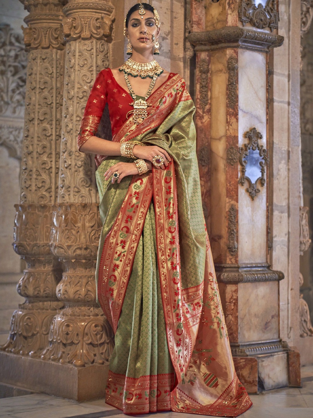 

MAHALASA Woven Design Zari Pure Silk Paithani Saree, Green