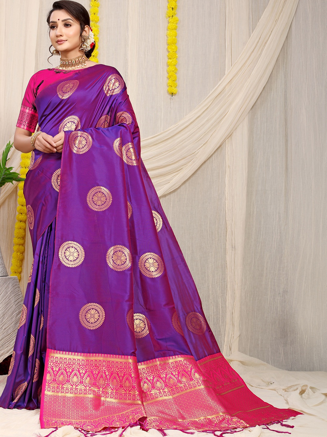 

Kandora Woven Design Zari Pure Silk Paithani Saree, Lavender