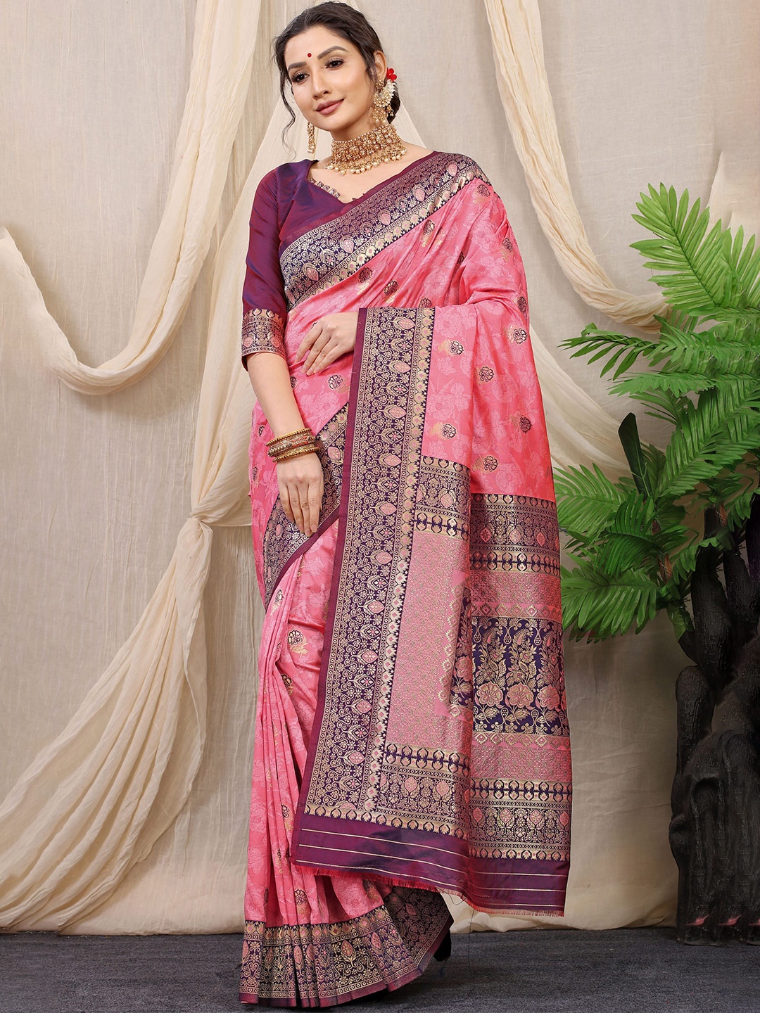 

Kandora Ethnic Motifs Zari Pure Silk Paithani Saree, Peach