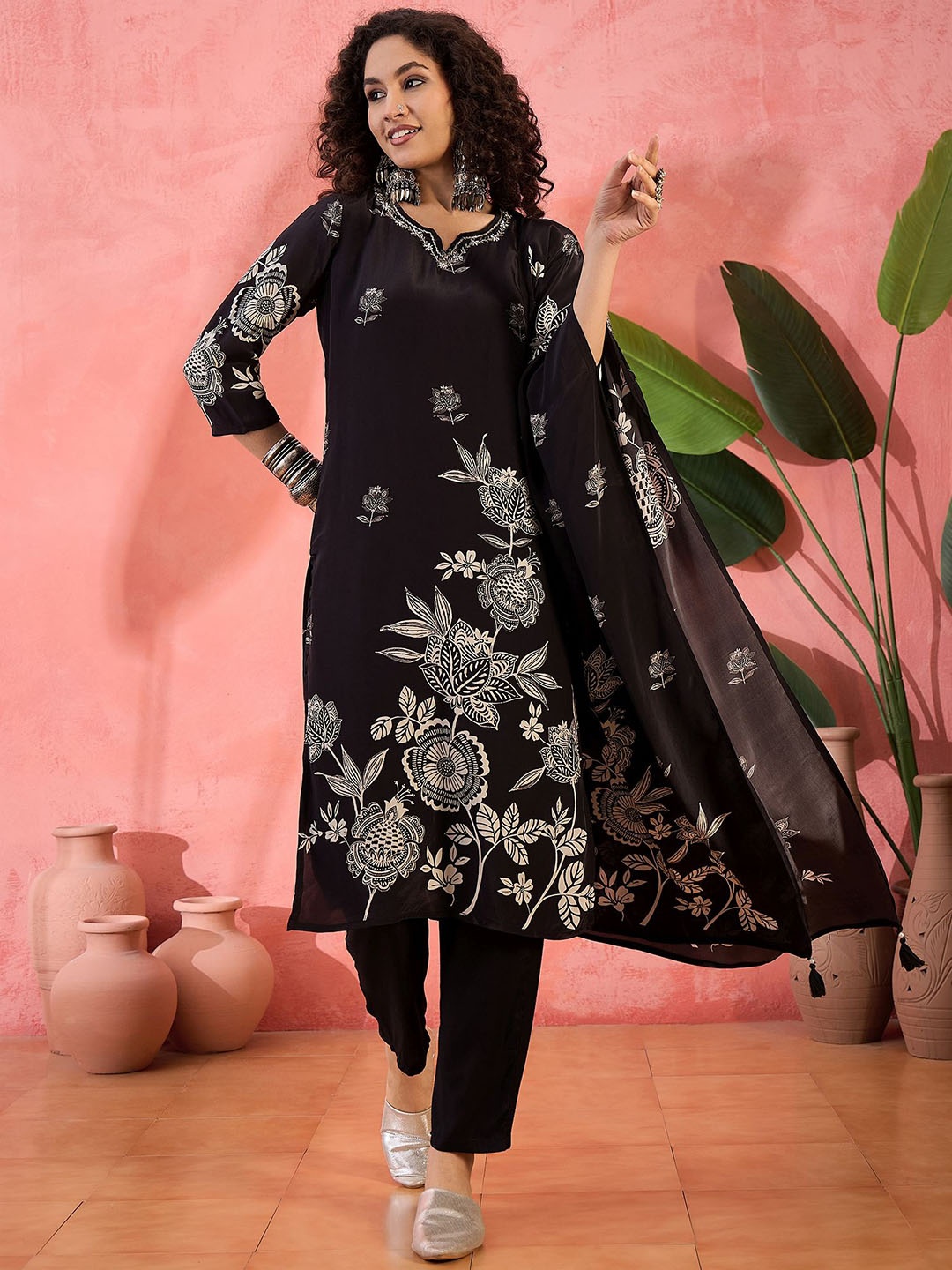 

Sangria Floral Printed Notch Neck Straight Kurta With Trouser And Dupatta, Black