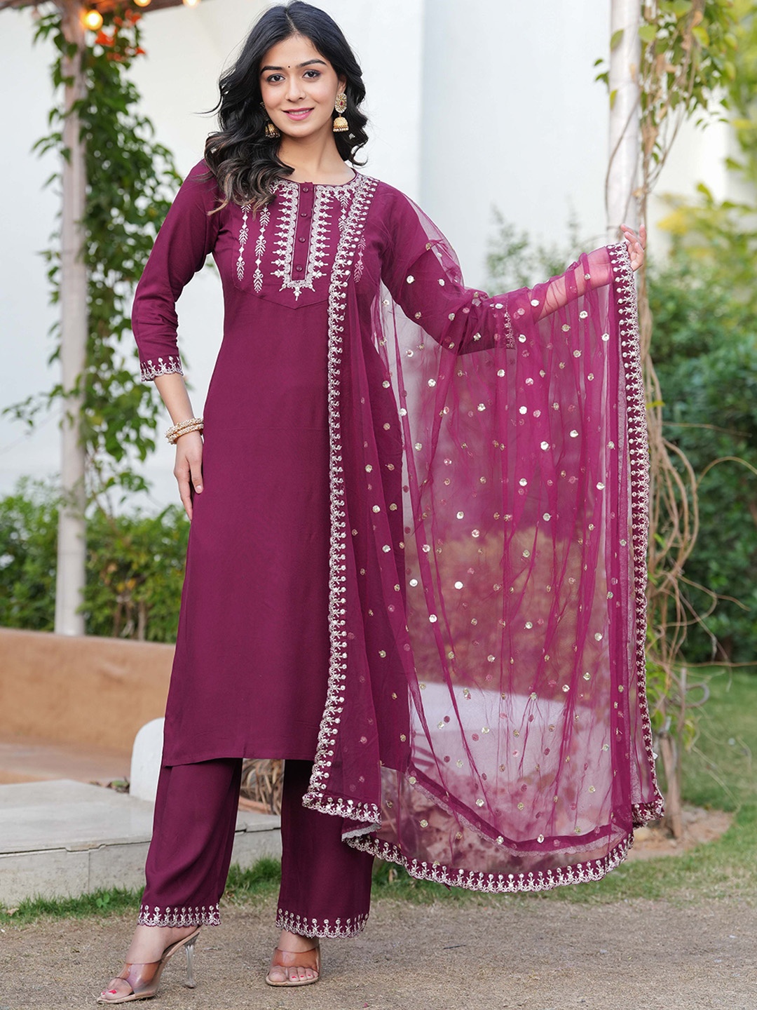 

Nayo Floral Yoke Design Thread Work Straight Kurta With Palazzos And Dupatta, Burgundy