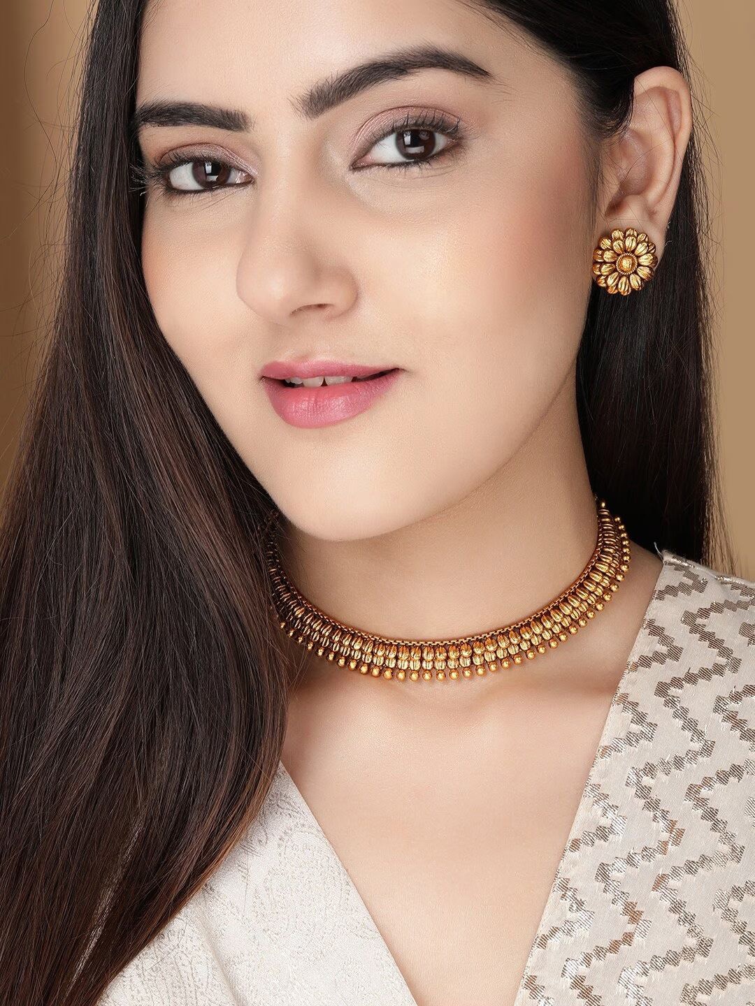 

Rujve Jewellery Gold-Plated Traditional Jewellery Set