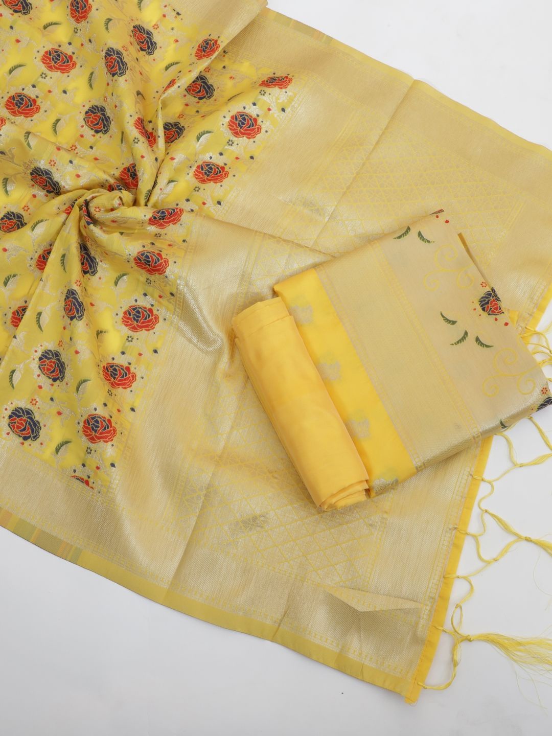 

Suha Floral Printed Unstitched Dress Material, Yellow
