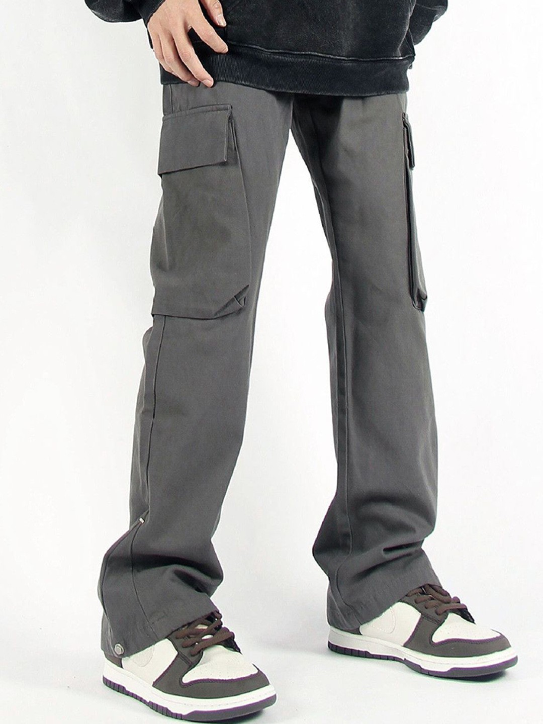 

DressBerry Women Solid Mid Rise Relaxed Fit Cargos Trousers, Grey