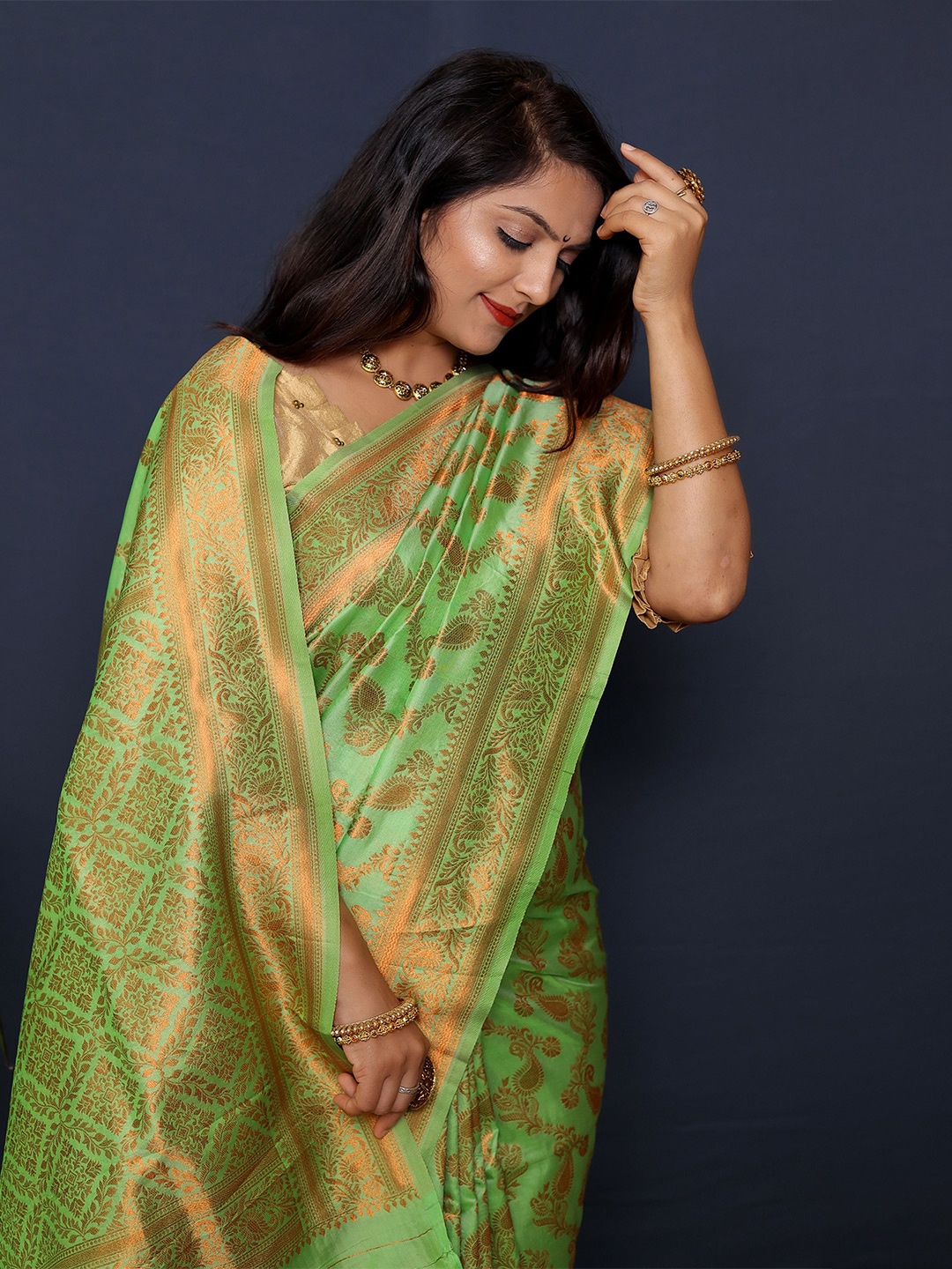 

Kandora Woven Design Zari Pure Silk Heavy Work Paithani Saree, Green