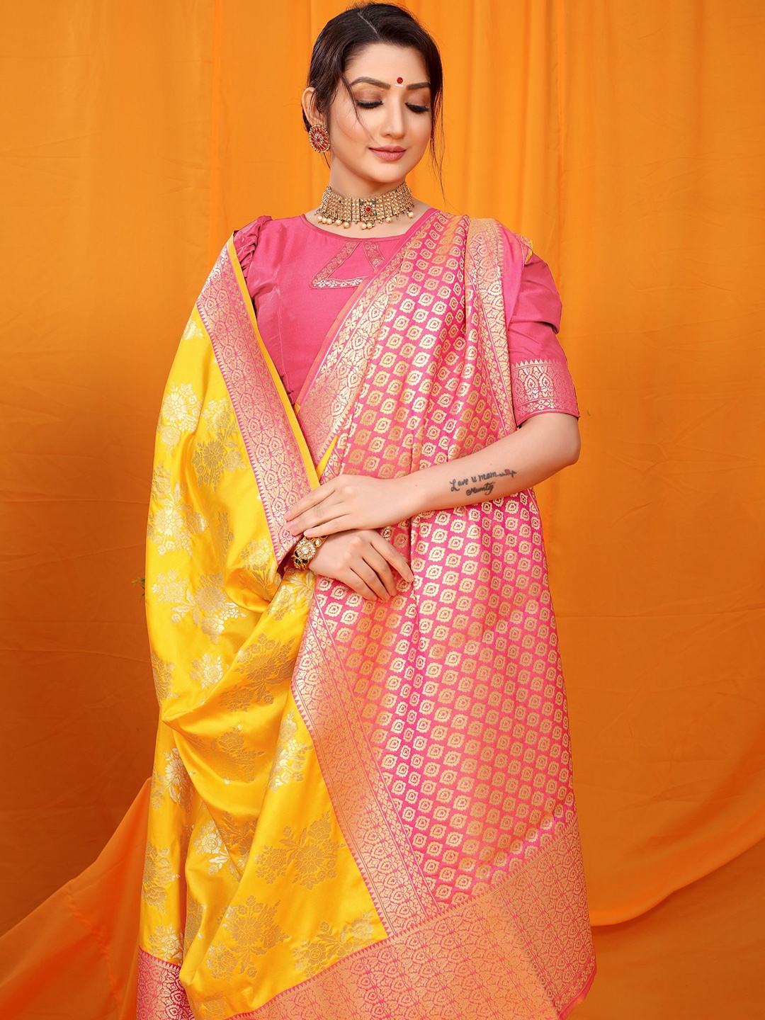

Kandora Woven Design Zari Pure Silk Banarasi Saree, Yellow