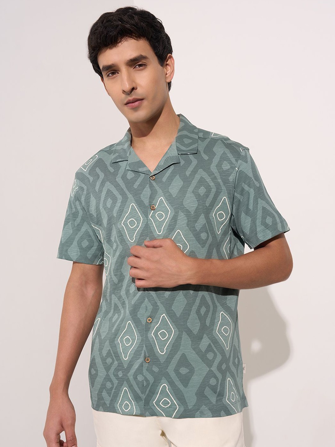 

7 Alt by Pantaloons Men Cuban Collar Geometric Printed Cotton Casual Shirt, Teal