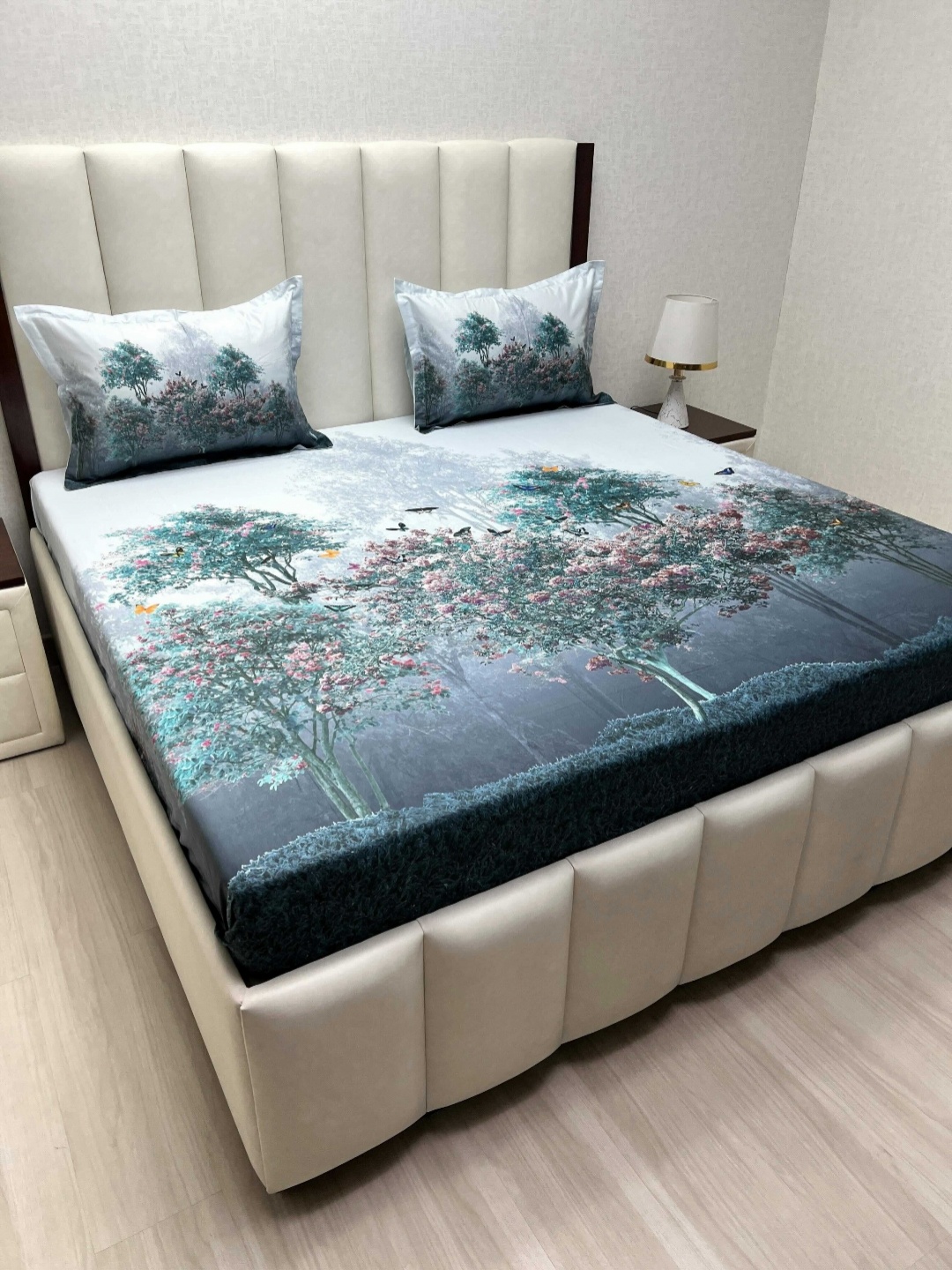 

Pure Decor Majestic Green Floral Printed Pure Cotton 350 TC King Bedsheet Set 2.74 x 2.74m