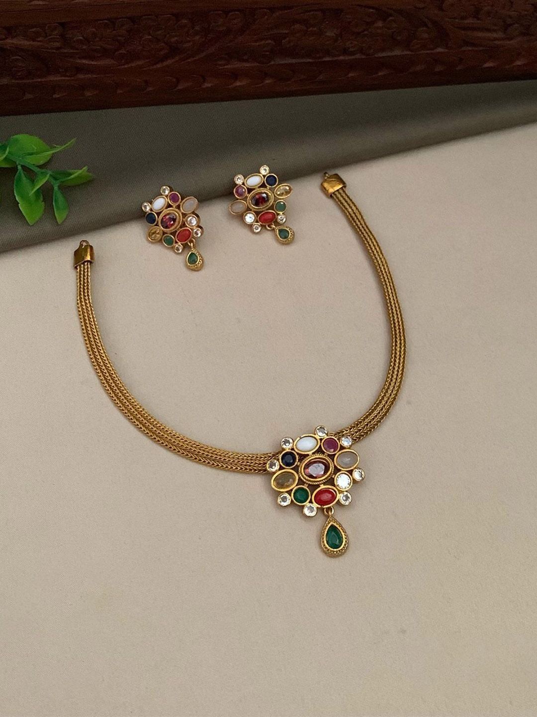 

Rangrozo Jewellery Gold-Plated Stone-Studded Jewellery Set